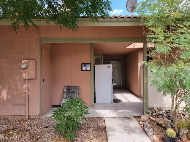 MLS: 2311288 Condo For Sale