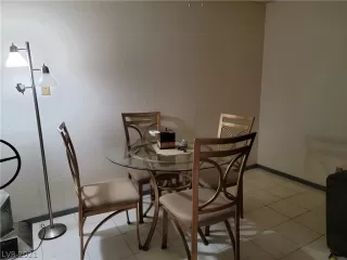 Photo #4: 2311288 Listing 