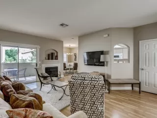 Photo #2: 2311291 Listing 