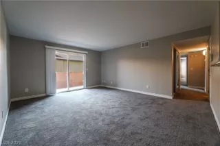 Photo #4: 2311336 Listing 