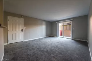 Photo #5: 2311336 Listing 