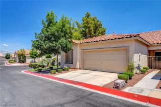 Photo #2: 2311372 Listing 