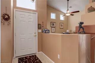 Photo #4: 2311383 Listing 