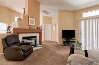 Photo #6: 2311383 Listing 