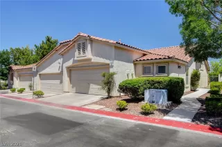 Photo #2: 2311394 Listing 