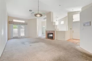 Photo #6: 2311394 Listing 