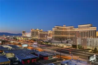 Photo #2: 2311407 Listing