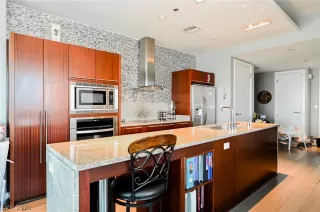 Photo #4: 2311407 Listing