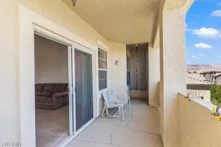 Photo #6: 2311418 Listing 
