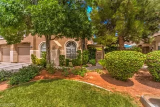 Photo #1: 2311471 Listing