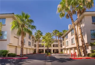 Photo #1: 2311477 Listing