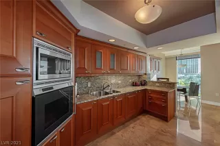 Photo #3: 2311483 Listing 