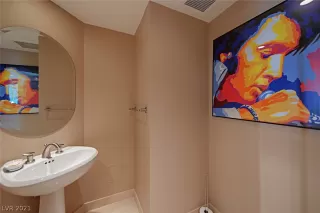 Photo #6: 2311483 Listing 
