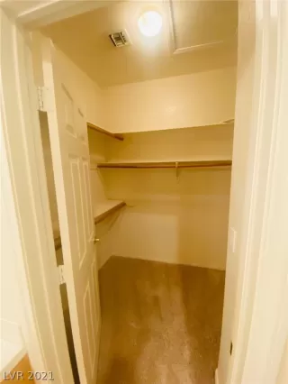 Photo #5: 2311490 Listing 