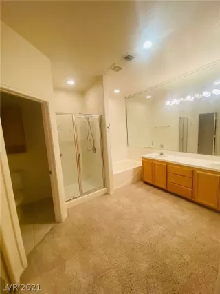 Photo #6: 2311490 Listing 