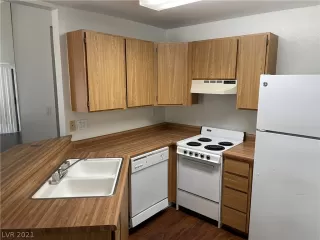 Photo #3: 2311499 Listing 