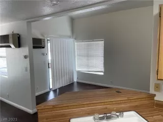 Photo #4: 2311499 Listing 