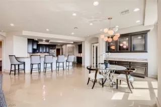 Photo #5: 2311519 Listing