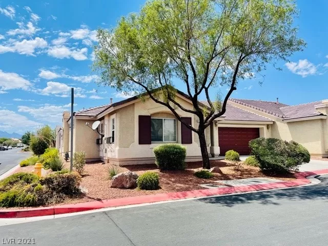 MLS: 2311532 Condo For Sale