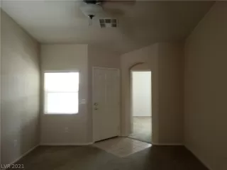 Photo #4: 2311532 Listing 