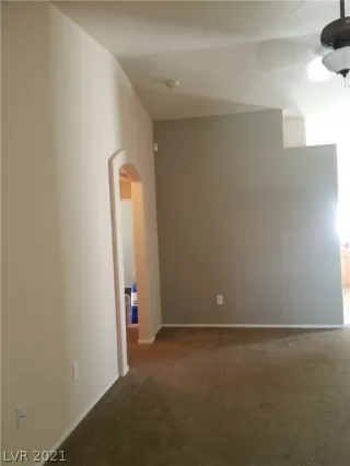 Photo #5: 2311532 Listing 