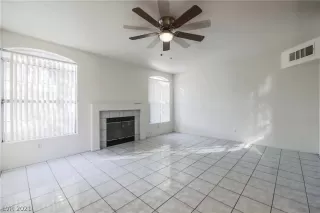 Photo #2: 2311536 Listing 