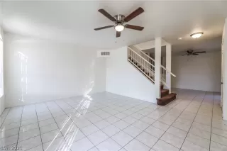 Photo #3: 2311536 Listing 