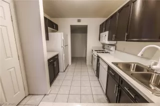 Photo #6: 2311536 Listing 