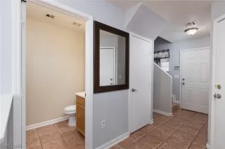 Photo #5: 2311540 Listing