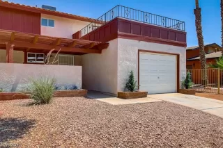 Photo #2: 2311547 Listing