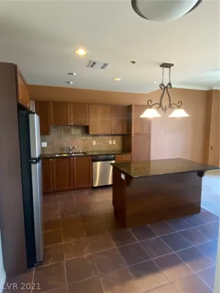 Photo #1: 2311548 Listing 