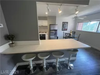 Photo #4: 2311551 Listing 
