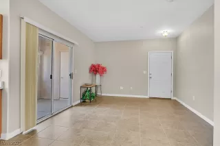 Photo #1: 2311561 Listing