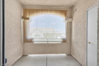 Photo #3: 2311561 Listing