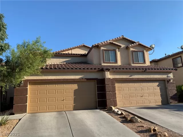 MLS: 2311565 Condo For Sale