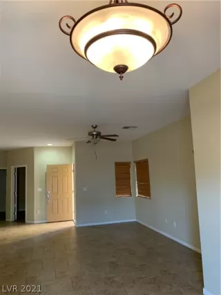 Photo #5: 2311565 Listing 