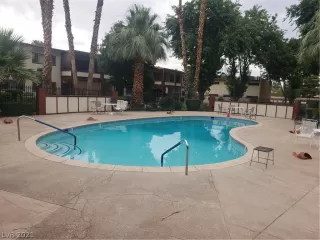 Photo #2: 2311594 Listing