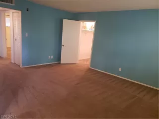 Photo #5: 2311594 Listing