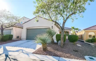 Photo #1: 2311603 Listing