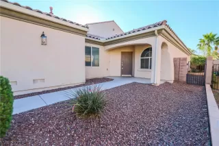 Photo #3: 2311603 Listing