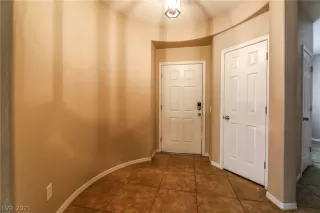 Photo #4: 2311603 Listing