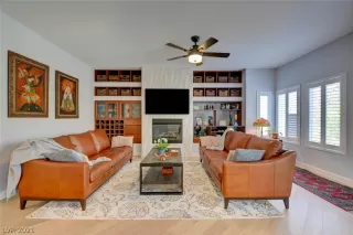 Photo #6: 2311626 Listing