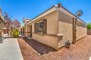 Photo #2: 2311636 Listing 