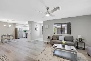 Photo #2: 2311647 Listing