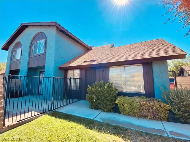 MLS: 2311656 Condo For Sale