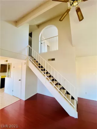 Photo #3: 2311656 Listing 