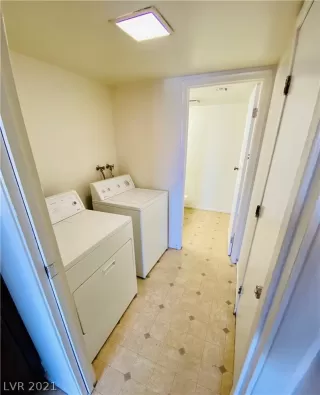 Photo #6: 2311656 Listing 