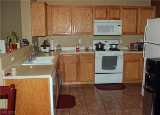 Photo #6: 2311692 Listing 