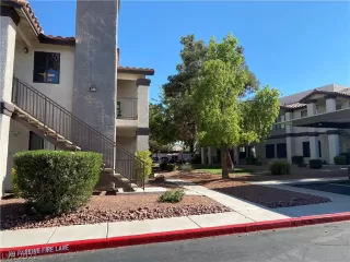 Photo #1: 2311716 Listing