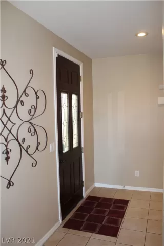 Photo #5: 2311724 Listing 